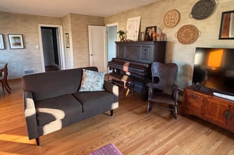 4416 NE Prescott St in Portland, OR - Foto de edificio - Building Photo