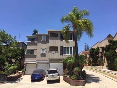 3373 Rowena Ave-Unit -11 in Los Angeles, CA - Building Photo