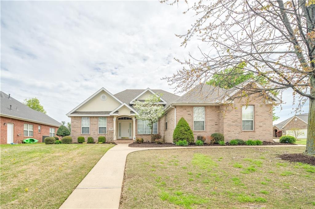 5311 S 45th St in Rogers, AR - Foto de edificio