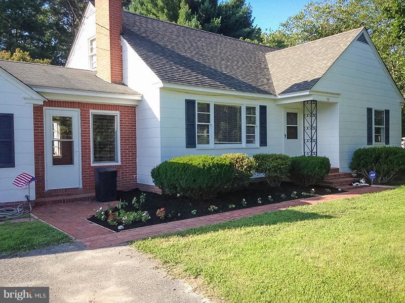 102 Gurney Dr in Fruitland, MD - Building Photo