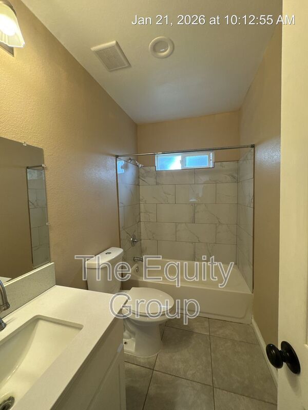 1142 Van Dorsten Ave in Corcoran, CA - Building Photo - Building Photo