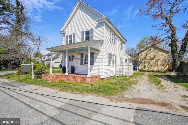 property at 112 N Park St