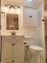 660 W Park Dr in Miami, FL - Building Photo - Building Photo