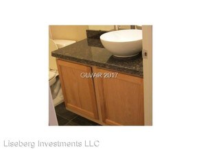 8600 W Charleston Blvd-Unit -Unit 2030 in Las Vegas, NV - Building Photo - Building Photo