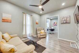 744 E Cucharras St in Colorado Springs, CO - Building Photo - Building Photo
