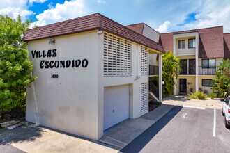 Villas Escondido in Titusville, FL - Foto de edificio - Building Photo