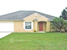 142 Lake Catherine Cir in Groveland, FL - Building Photo