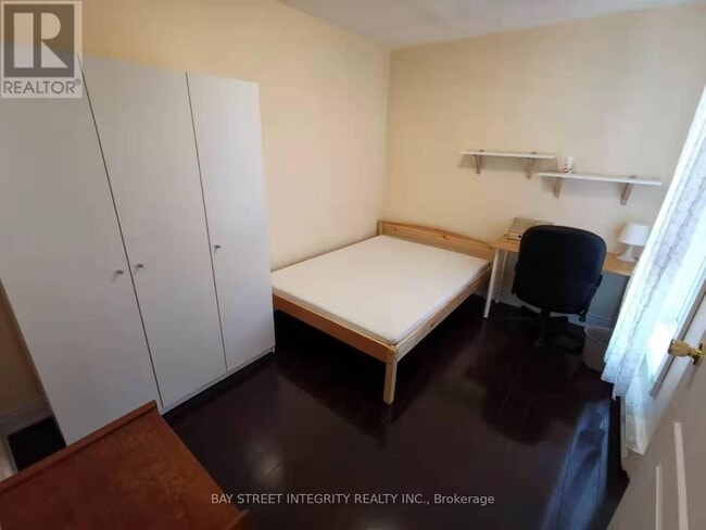 property at 100-1100 Mornelle Ct