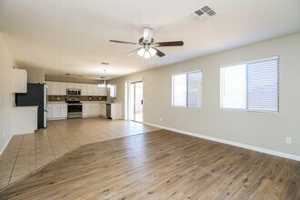 1861 E Denim Trail in San Tan Valley, AZ - Foto de edificio - Building Photo