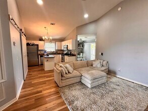 346 Mizzen Ln in Pensacola, FL - Building Photo - Building Photo