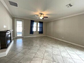 13339 Orca Sound Dr in Riverview, FL - Foto de edificio - Building Photo