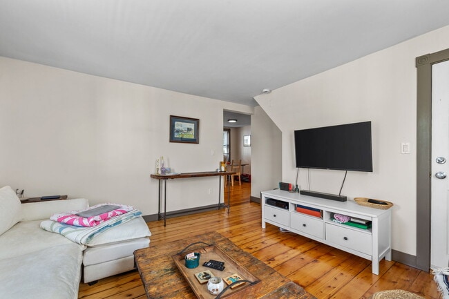 9 Hodges Ct, Unit 2 in Salem, MA - Building Photo - Building Photo