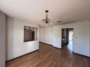 202 Seville Cir in Mary Esther, FL - Building Photo - Building Photo