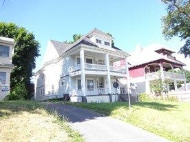 2319 E Genesee St, Unit 3 in Syracuse, NY - Building Photo