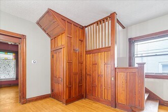 411 N College St in Warrensburg, MO - Building Photo - Building Photo