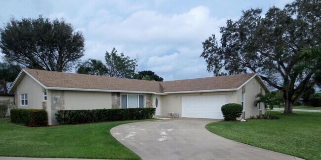 property at 1283 Anhinga Dr