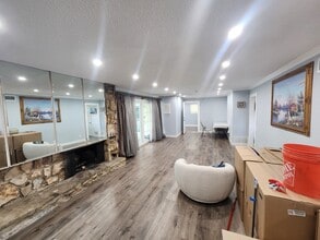 11665 Babbitt Ave in Granada Hills, CA - Foto de edificio - Building Photo