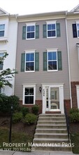 4306 Potomac Highlands Cir in Triangle, VA - Building Photo - Building Photo