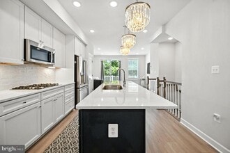 7233 Mountaineer Dr in Alexandria, VA - Building Photo - Building Photo
