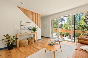 950 NE Norton Ave in Bend, OR - Building Photo