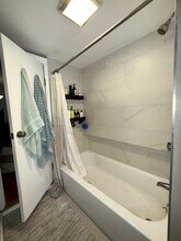 224 Arlington St, Unit 224 in Medford, MA - Foto de edificio - Building Photo