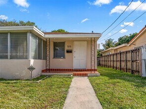 515 SW 63rd Ave in Miami, FL - Building Photo - Building Photo