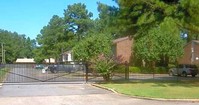 Meadowbrook Apartments in Pine Bluff, AR - Foto de edificio - Building Photo