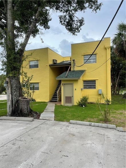 1904 20th Ave, Unit 1 in Vero Beach, FL - Building Photo - Building Photo