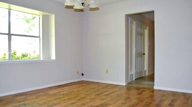135 Singleton St in Freeport, TX - Building Photo - Building Photo
