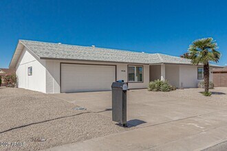 9938 W Willow Creek Cir in Sun City, AZ - Building Photo - Building Photo