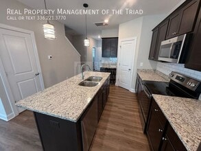 4915 Cannon Crossing Wy in Greensboro, NC - Building Photo - Building Photo