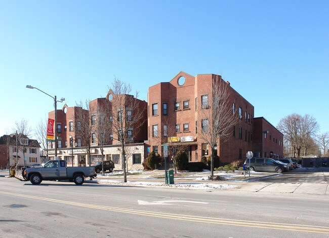 321-329 Franklin Ave in Hartford, CT - Building Photo - Building Photo