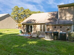 67 Crystal Oaks Ct in Durham, NC - Building Photo - Building Photo