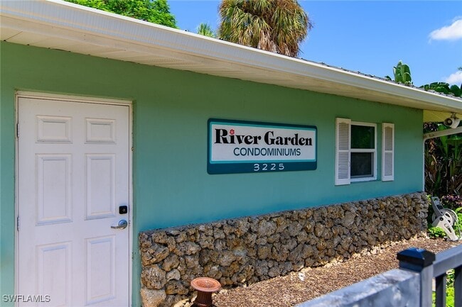 property at 3225 E Riverside Dr