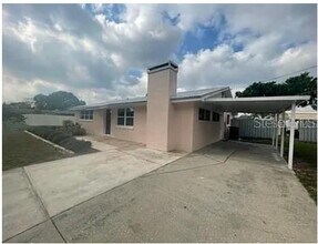 1305 Carr Dr in Auburndale, FL - Building Photo - Building Photo