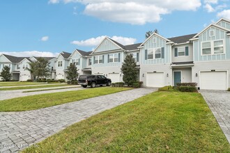 44 Boracay Cir in Saint Johns, FL - Foto de edificio - Building Photo