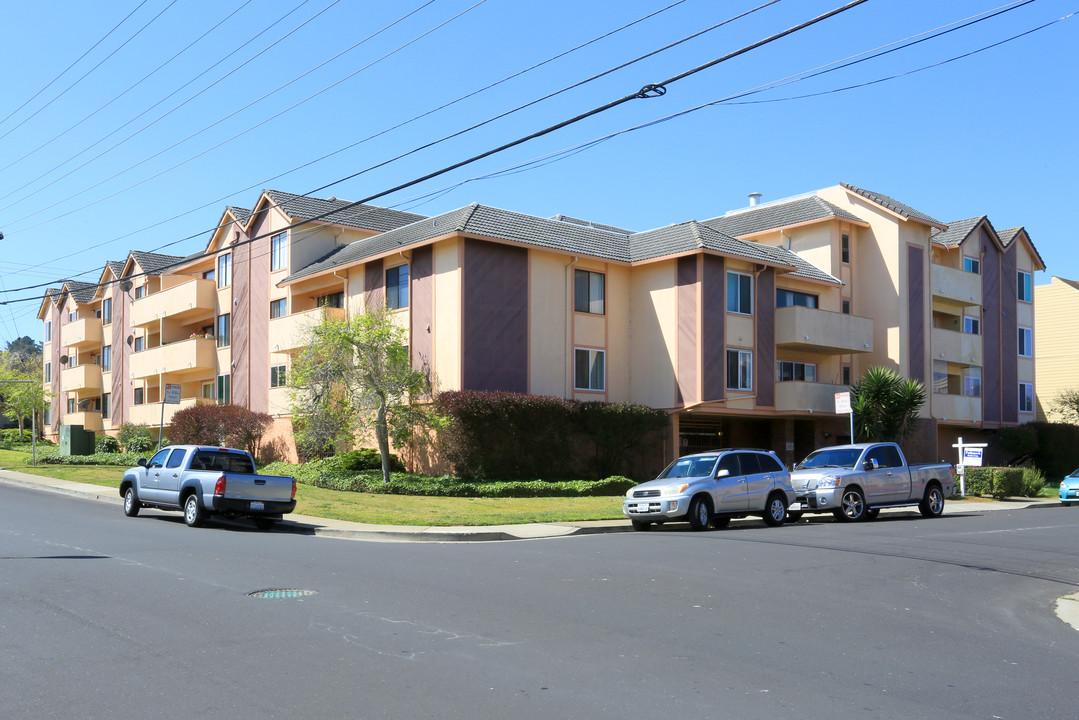 405 91st St in Daly City, CA - Building Photo