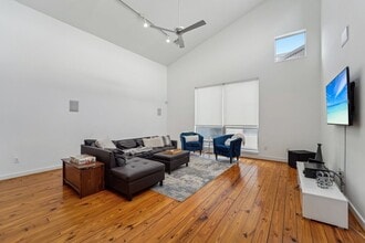 6951 Ardmore St in Houston, TX - Building Photo - Building Photo