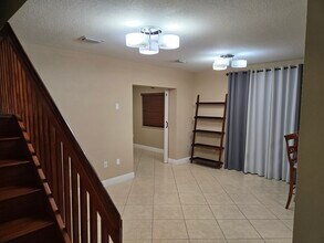 14522 SW 29th Ter in Miami, FL - Building Photo - Building Photo