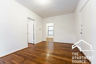 931 W Sunnyside Ave in Chicago, IL - Foto de edificio - Building Photo