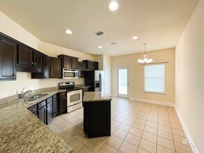 10588 Dunmore Dr in Daphne, AL - Building Photo - Building Photo