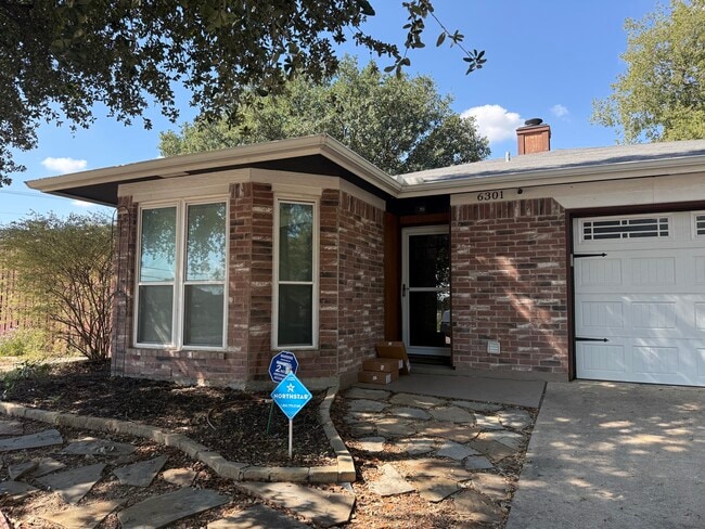 property at 6301 Glen Knoll Dr