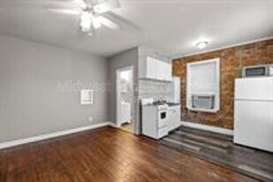 1103 N 2nd St in St. Charles, MO - Building Photo