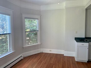 344 E San Salvador St in San Jose, CA - Building Photo - Building Photo