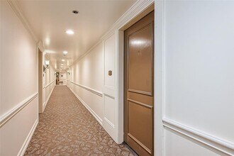 3525 Sage Rd in Houston, TX - Building Photo - Building Photo