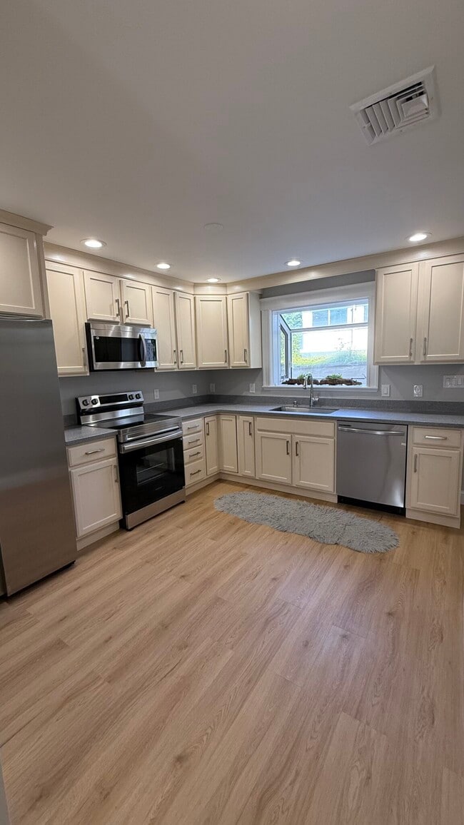 5 Harris Rd, Unit 2