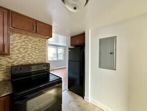 7626.5 N Milwaukee Ave in Niles, IL - Building Photo - Building Photo