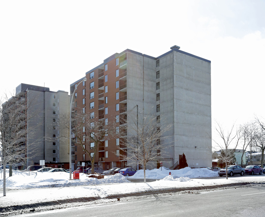 40-50 Sacré-Coeur in Gatineau, QC - Building Photo