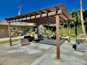 37067 Bankside Dr, Unit 2 in Cathedral City, CA - Building Photo - Building Photo