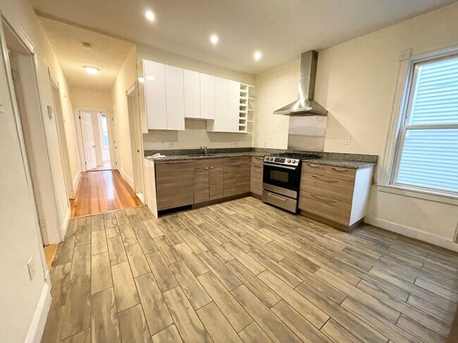 17 Sachem St in Boston, MA - Building Photo - Building Photo